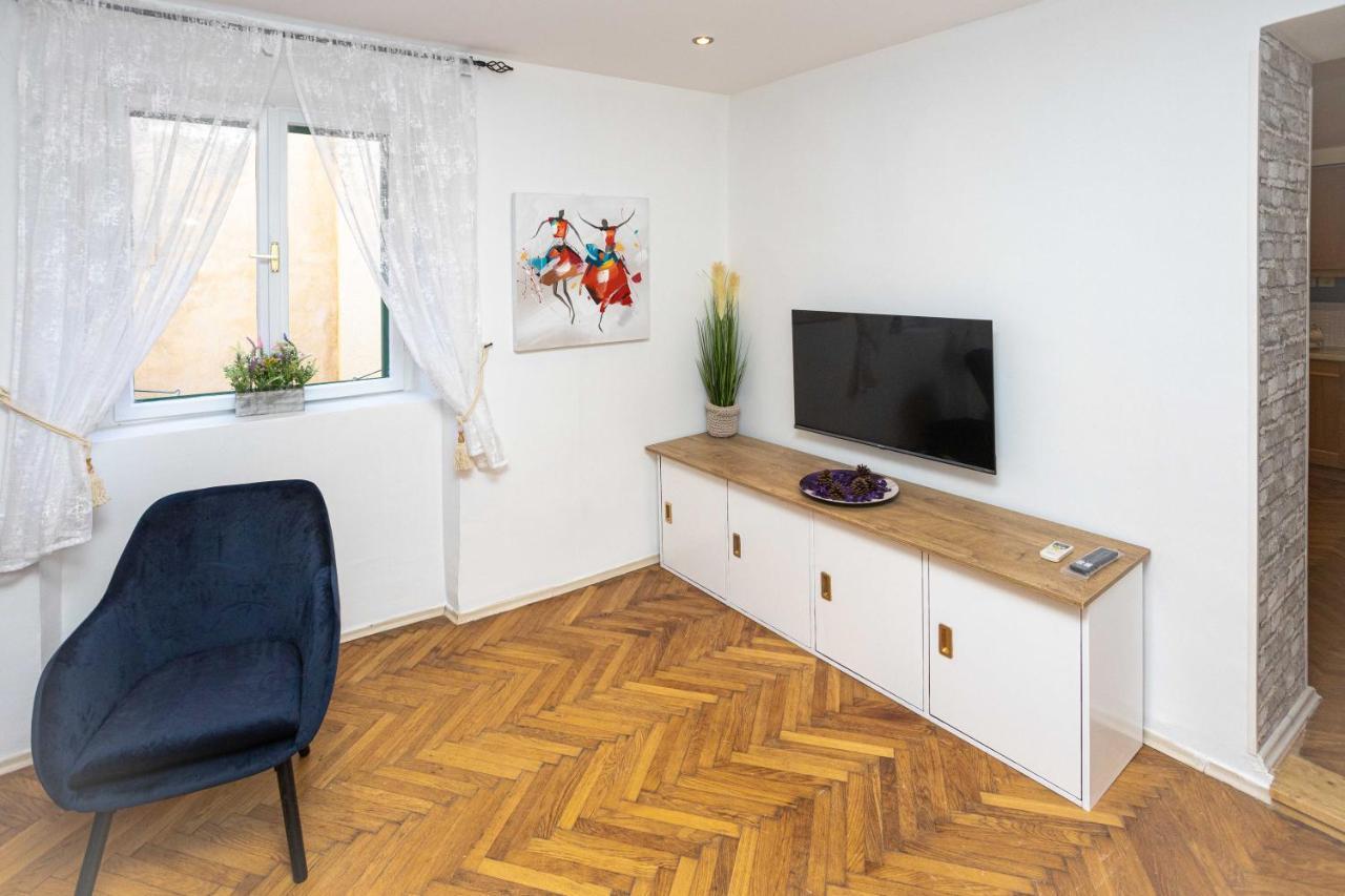 Daloro Suite สปลิท ภายนอก รูปภาพ