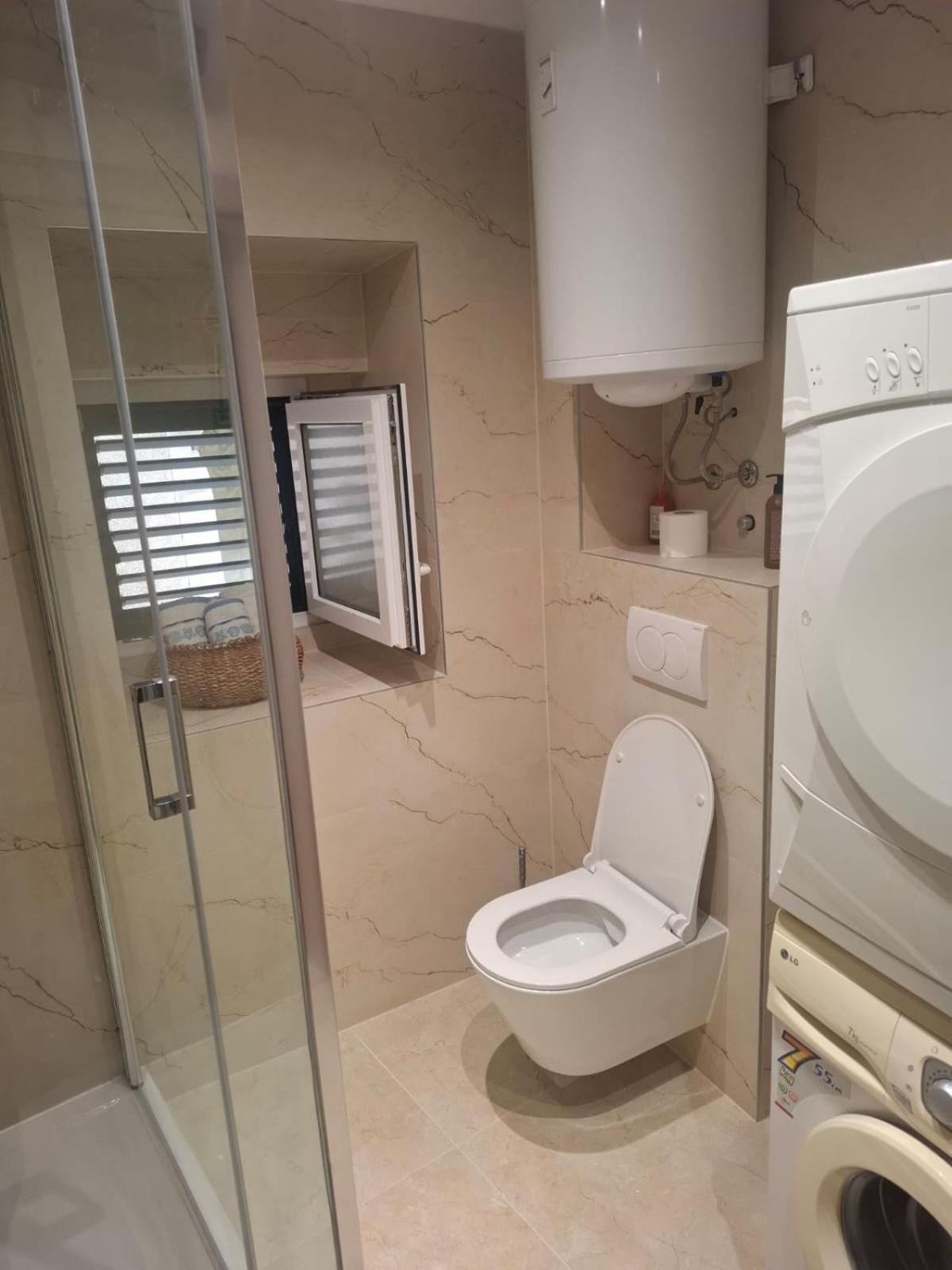 Daloro Suite สปลิท ภายนอก รูปภาพ